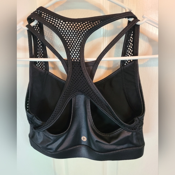 90 Degrees Woman's Seamless Sports Bra with strappy backed details, Size: XS - Picture 9 of 13